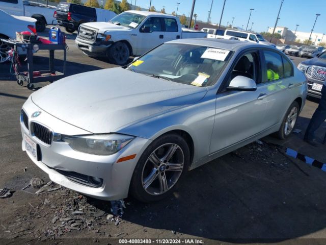 Photo 1 VIN: WBA3B1C52FP831565 - BMW 320I 