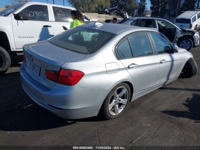 Photo 3 VIN: WBA3B1C52FP831565 - BMW 320I 