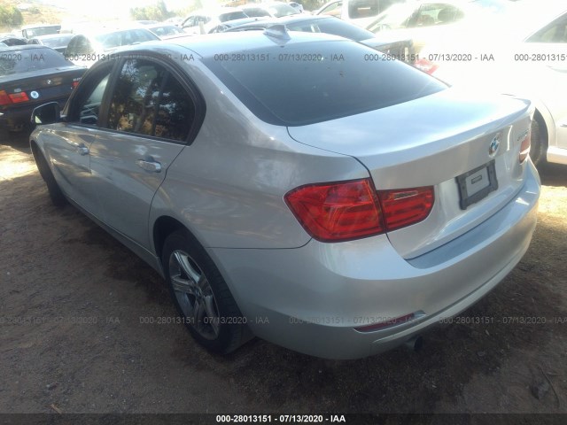 Photo 2 VIN: WBA3B1C53DK130043 - BMW 3 