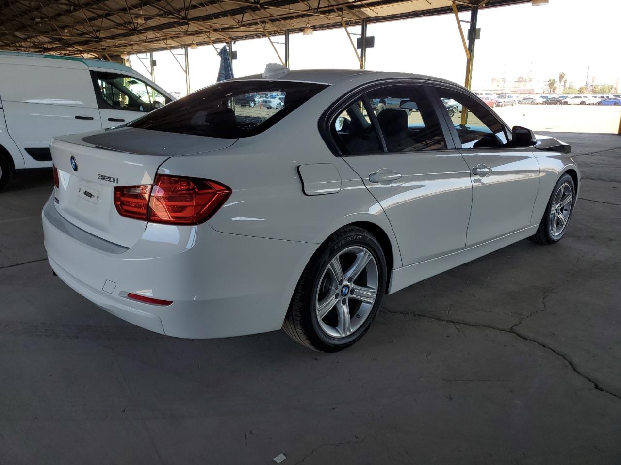 Photo 2 VIN: WBA3B1C53DK130219 - BMW 3ER 