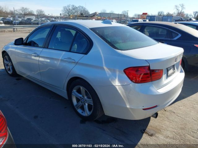 Photo 2 VIN: WBA3B1C53EK132084 - BMW 320I 