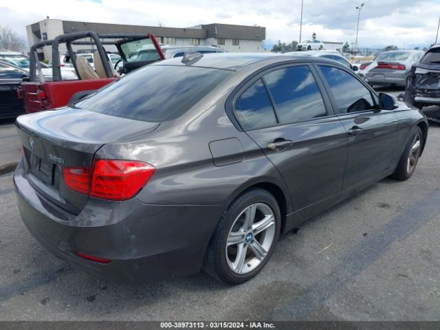 Photo 3 VIN: WBA3B1C53EK134787 - BMW 320I 