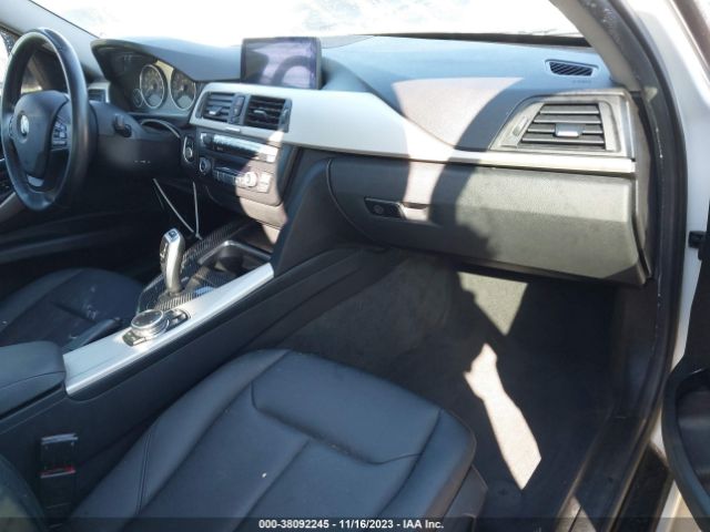 Photo 4 VIN: WBA3B1C53EPV79937 - BMW 320I 