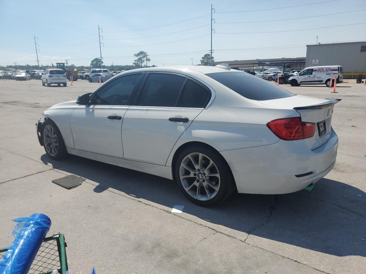 Photo 1 VIN: WBA3B1C53FPV69801 - BMW 3ER 