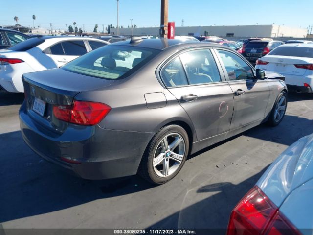 Photo 3 VIN: WBA3B1C54DF462176 - BMW 320I 