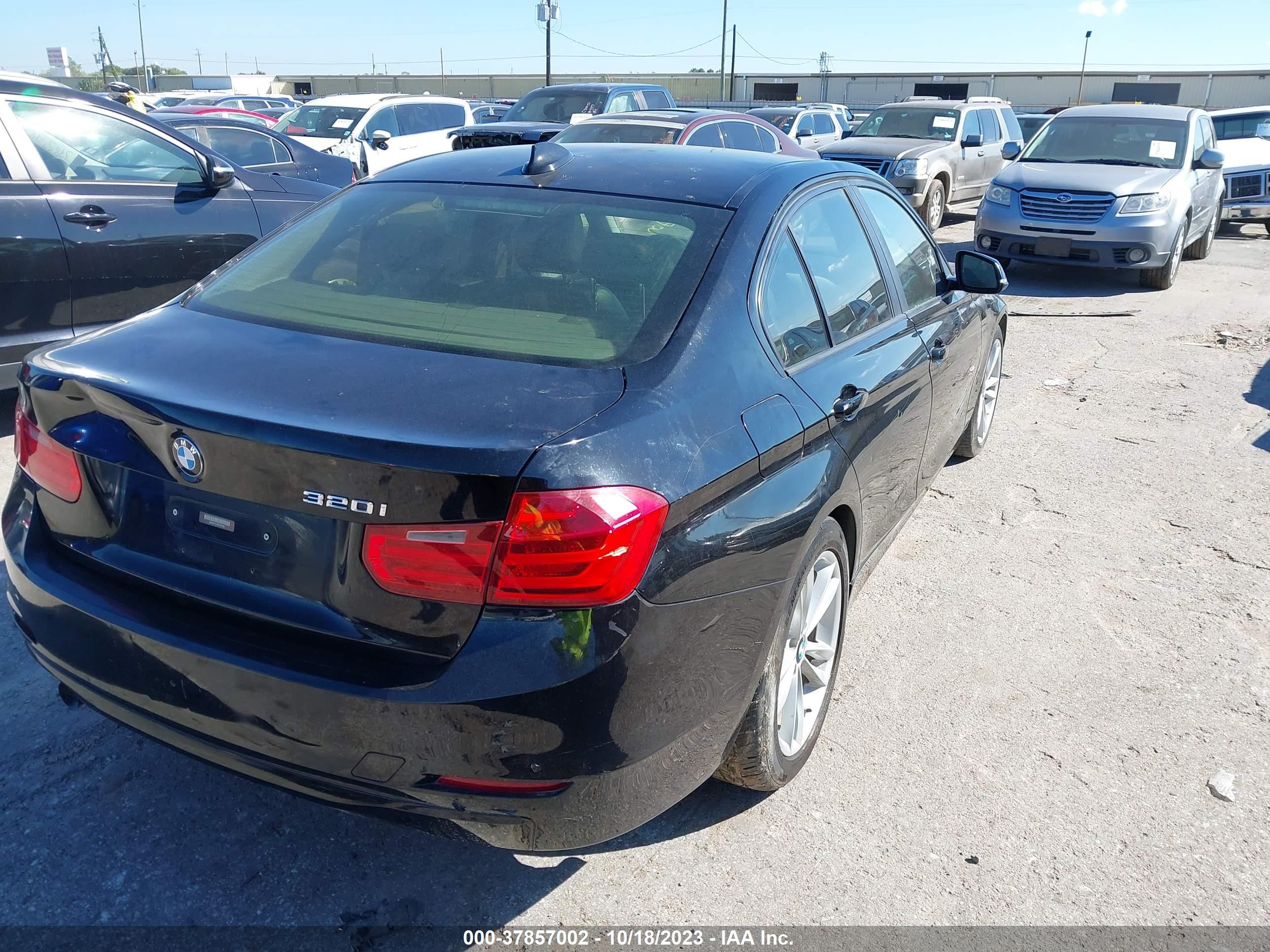 Photo 3 VIN: WBA3B1C54DK128396 - BMW 3ER 