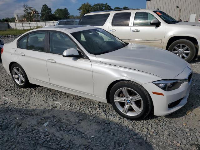 Photo 3 VIN: WBA3B1C54FP831373 - BMW 320 I 