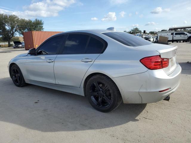 Photo 1 VIN: WBA3B1C55DF462154 - BMW 320 I 