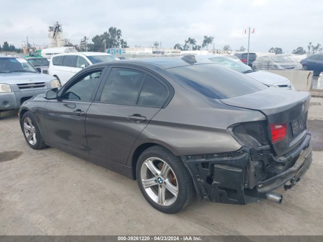 Photo 2 VIN: WBA3B1C55DK128293 - BMW 320I 