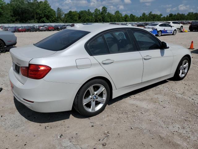 Photo 2 VIN: WBA3B1C55DK130657 - BMW 320 I 