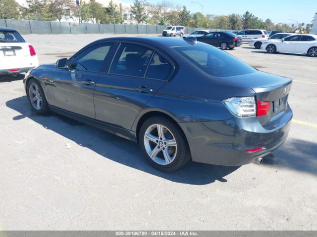 Photo 2 VIN: WBA3B1C55EK133110 - BMW 320 