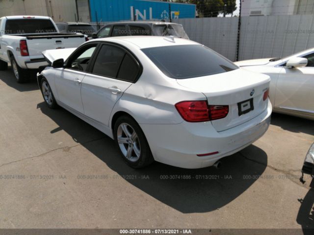 Photo 2 VIN: WBA3B1C55EK135505 - BMW 3 