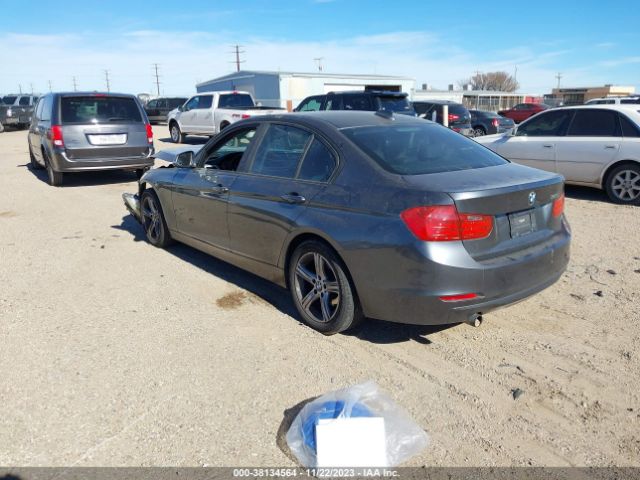 Photo 2 VIN: WBA3B1C55FK137787 - BMW 320I 