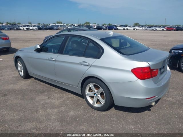 Photo 2 VIN: WBA3B1C55FK140740 - BMW 320I 