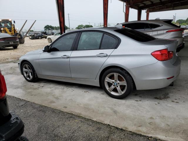 Photo 1 VIN: WBA3B1C55FP830958 - BMW 3 SERIES 