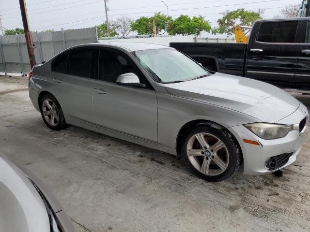 Photo 3 VIN: WBA3B1C55FP830958 - BMW 3 SERIES 