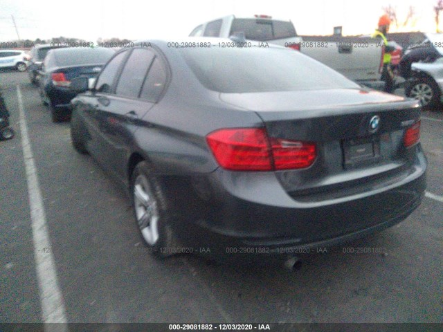 Photo 2 VIN: WBA3B1C56DK128013 - BMW 3 