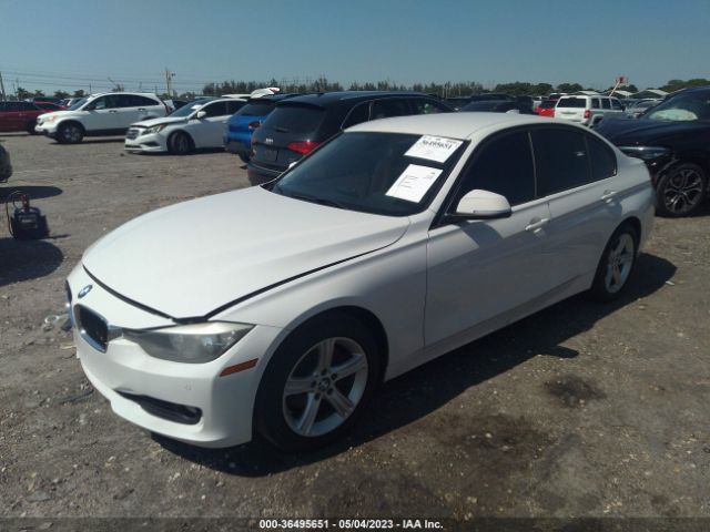 Photo 1 VIN: WBA3B1C56FK137555 - BMW 320I 