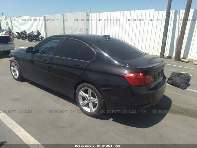 Photo 2 VIN: WBA3B1C56FK138446 - BMW 3 