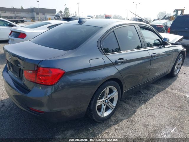 Photo 3 VIN: WBA3B1C56FP831035 - BMW 320I 