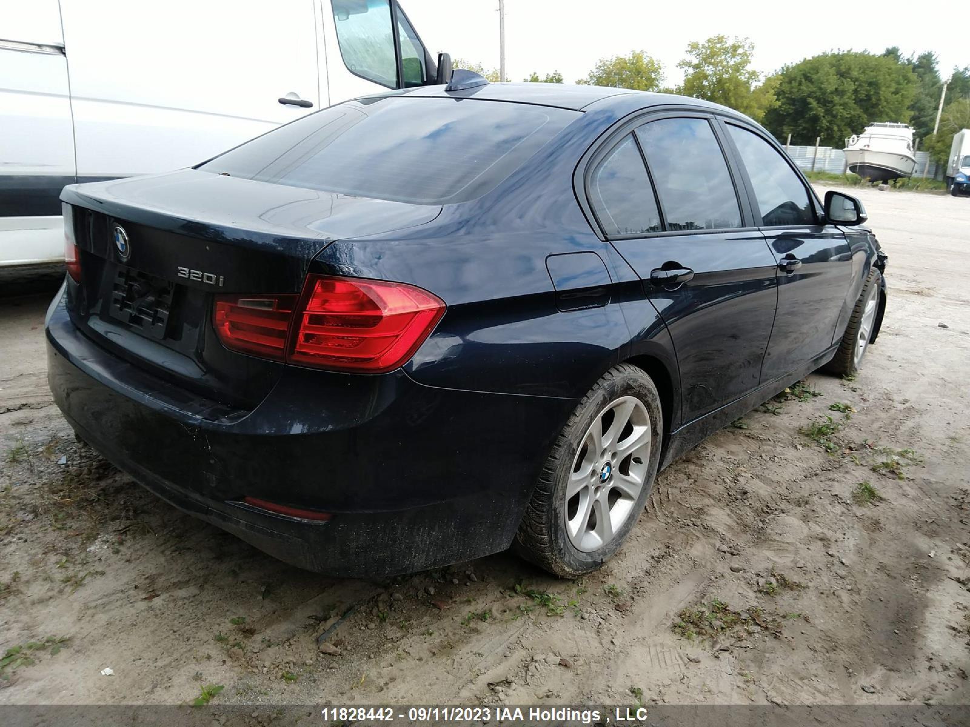 Photo 3 VIN: WBA3B1C57DF461359 - BMW 3ER 