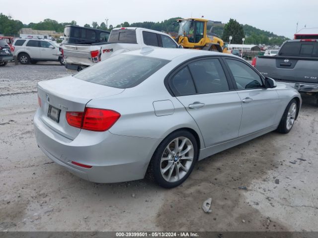 Photo 3 VIN: WBA3B1C57EK134260 - BMW 320I 