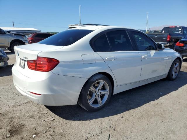 Photo 2 VIN: WBA3B1C57EP679880 - BMW 3 SERIES 