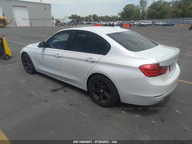 Photo 2 VIN: WBA3B1C57EPV79181 - BMW 3 