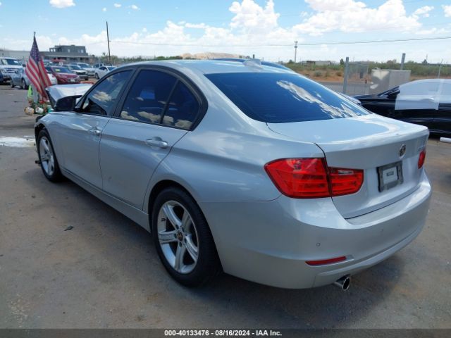 Photo 2 VIN: WBA3B1C57FK136043 - BMW 320I 