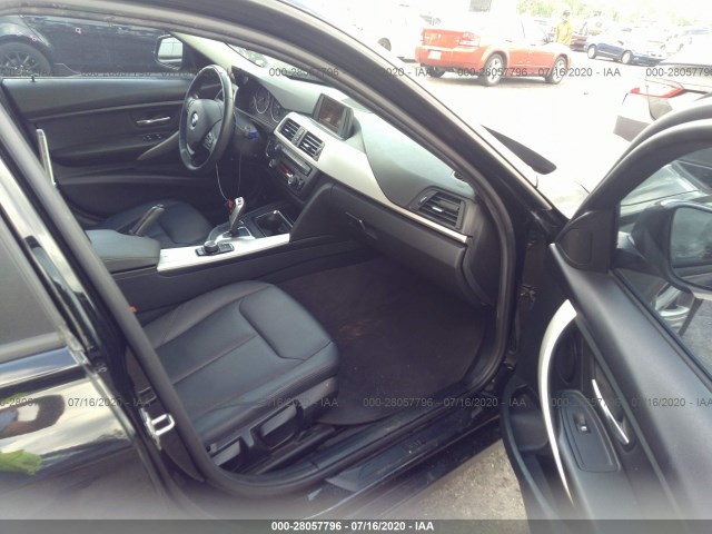 Photo 4 VIN: WBA3B1C57FK136835 - BMW 3 