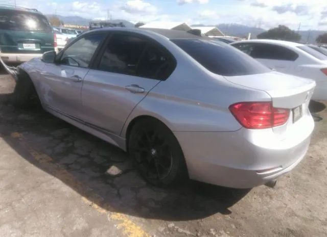 Photo 2 VIN: WBA3B1C58EK135000 - BMW 3 SERIES 