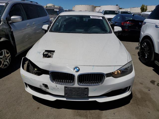 Photo 4 VIN: WBA3B1C58F5A05611 - BMW 3 SERIES 