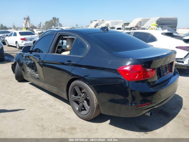 Photo 2 VIN: WBA3B1C58FK136259 - BMW 320I 