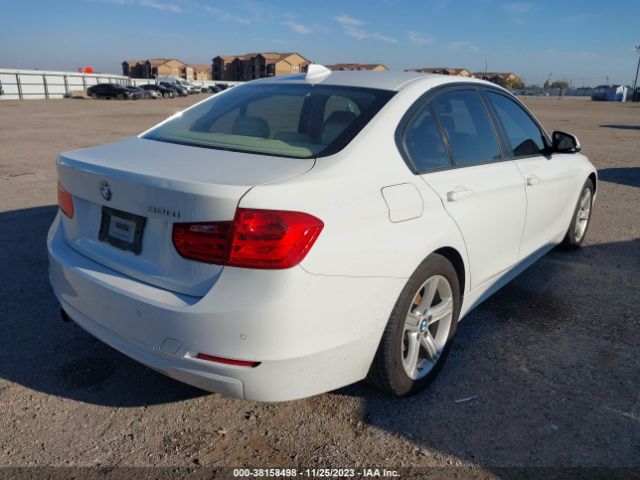 Photo 3 VIN: WBA3B1C58FK141347 - BMW 320I 