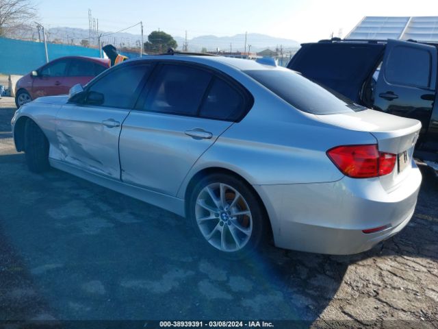 Photo 2 VIN: WBA3B1C59EK132431 - BMW 320I 