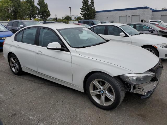 Photo 3 VIN: WBA3B1C59EP680481 - BMW 3 SERIES 