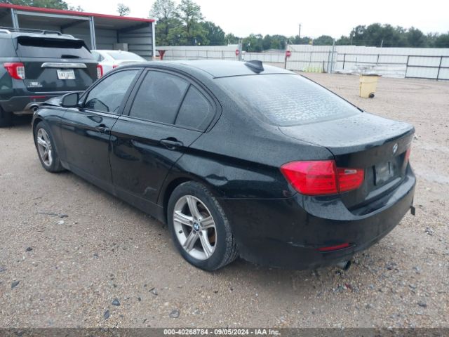 Photo 2 VIN: WBA3B1C59FK137811 - BMW 320I 