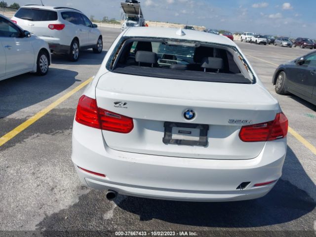 Photo 5 VIN: WBA3B1C59FK138800 - BMW 320I 