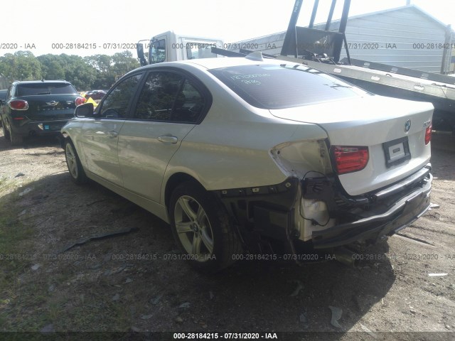 Photo 2 VIN: WBA3B1C59FP681311 - BMW 3 