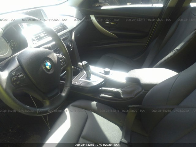 Photo 4 VIN: WBA3B1C59FP681311 - BMW 3 