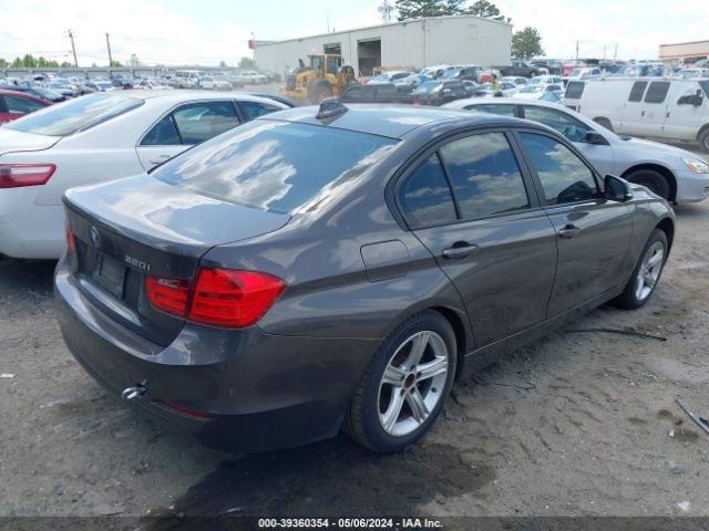 Photo 3 VIN: WBA3B1C5XEK131112 - BMW 320I 