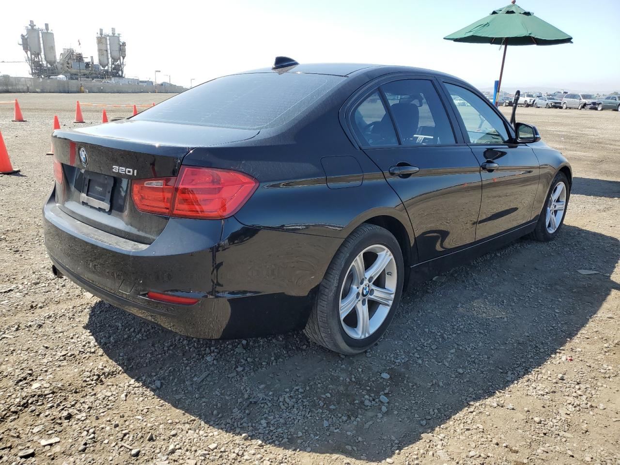 Photo 2 VIN: WBA3B1C5XEP680666 - BMW 3ER 