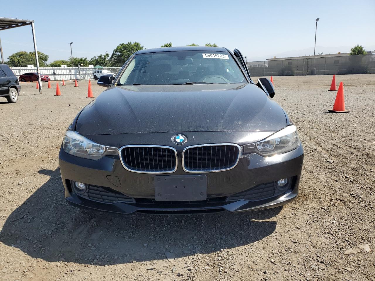 Photo 4 VIN: WBA3B1C5XEP680666 - BMW 3ER 