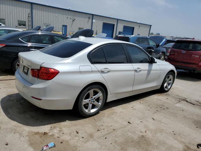 Photo 2 VIN: WBA3B1C5XFK137008 - BMW 3 SERIES 