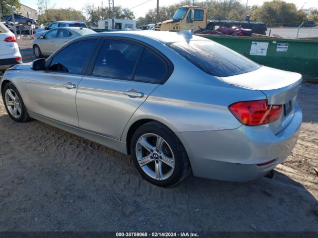 Photo 2 VIN: WBA3B1C5XFK137820 - BMW 320I 