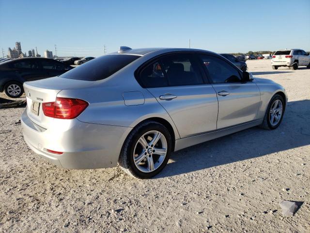 Photo 2 VIN: WBA3B1C5XFK140846 - BMW 3 SERIES 