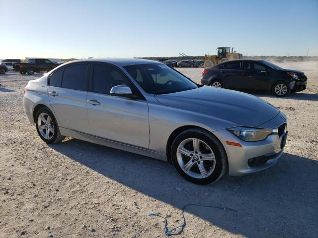 Photo 3 VIN: WBA3B1C5XFK140846 - BMW 3 SERIES 