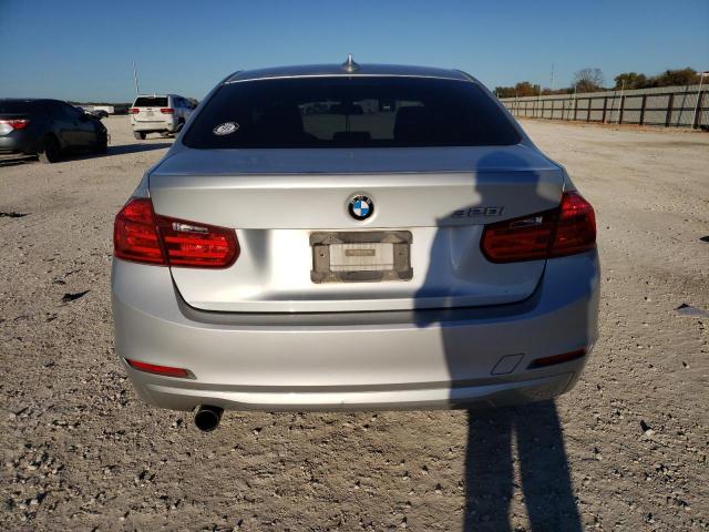 Photo 5 VIN: WBA3B1C5XFK140846 - BMW 3 SERIES 