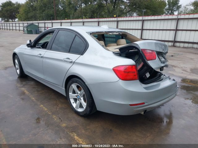 Photo 2 VIN: WBA3B1C5XFK141110 - BMW 320I 