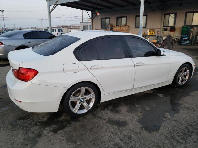 Photo 2 VIN: WBA3B1C5XFP831135 - BMW 3 SERIES 